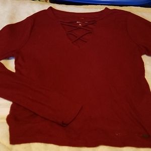 🍊 LAST CHANCE Hollister Cutout V-Neck top